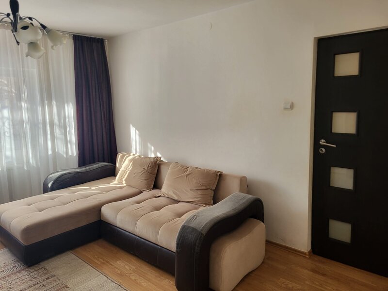 Militari, Uverturii, Treatru Masca,