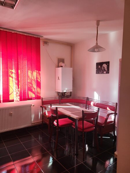 Militari, Uverturii, Treatru Masca,