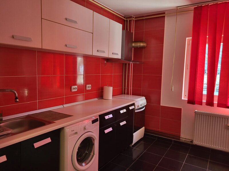 Militari, Uverturii, Treatru Masca,